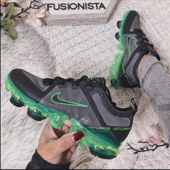 Nike Shoes - NWT 🍭 Rare Nike Vapormax Neon Green 3.5Y/5W